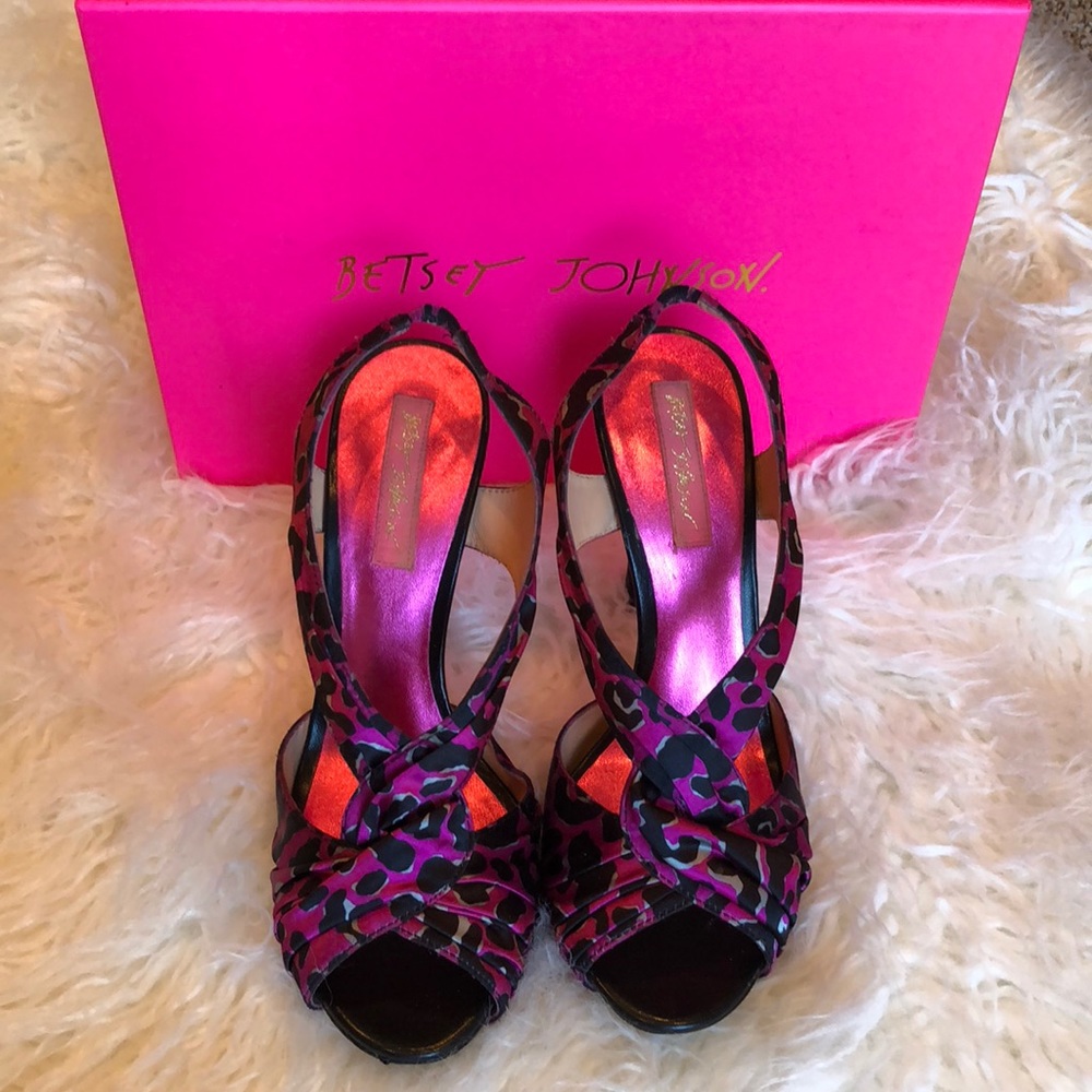 Betsey Johnson Astra Pink Leopard Print Heels